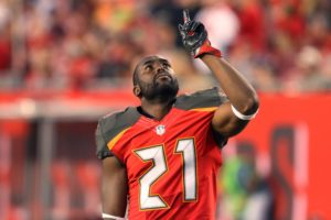 TAMPA, FL - NOVEMBER 27: Alterraun Verner (21) of the Buccaneers looks up to the skies to thank God and in remembrance of his father who died the day before the game during the NFL Game between the Seattle Seahawks and Tampa Bay Buccaneers on November 27, 2016, at Raymond James Stadium in Tampa, FL. (Photo by Cliff Welch/Icon Sportswire)